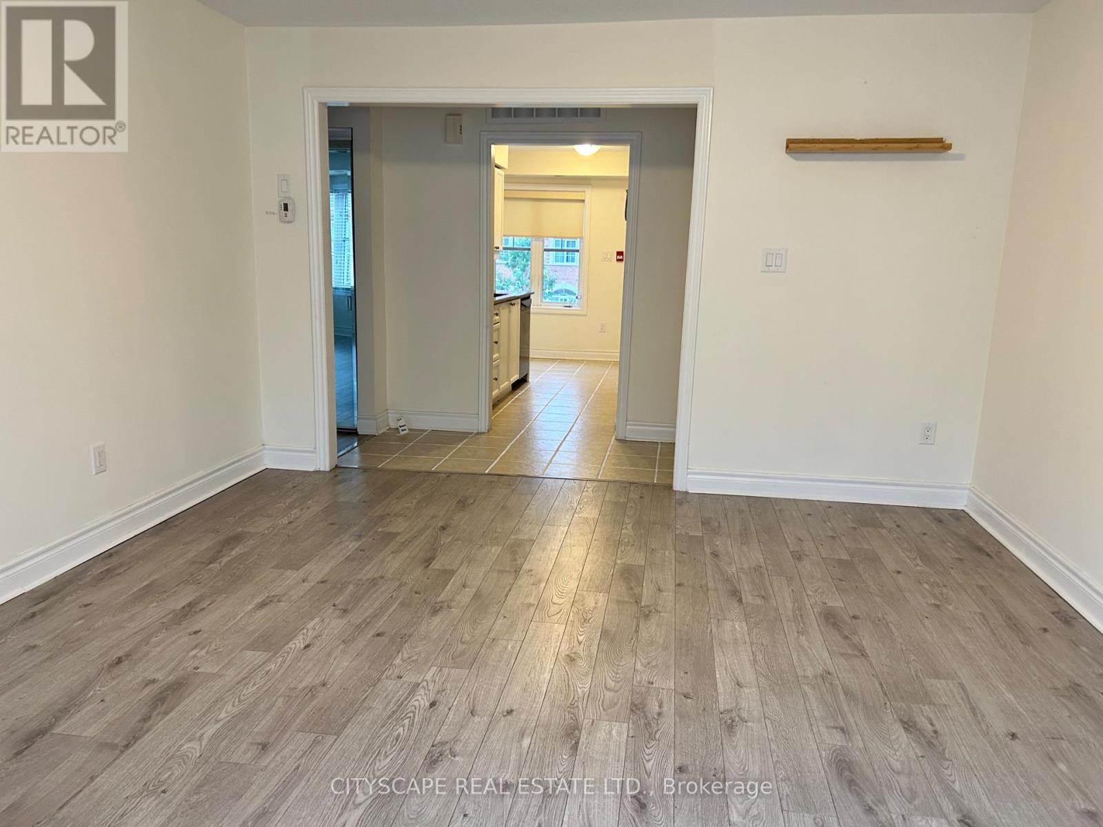 2 - 600 Shoreline Drive, Mississauga, Ontario  L5B 0A8 - Photo 2 - W12442439