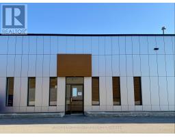 10 - 120 Norfinch Drive, Toronto (Black Creek), Ca