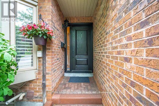 59 - 1200 Walden Circle, Mississauga (Clarkson), Ontario  L5J 4J9 - Photo 2 - W12442463