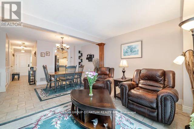 59 - 1200 Walden Circle, Mississauga (Clarkson), Ontario  L5J 4J9 - Photo 4 - W12442463