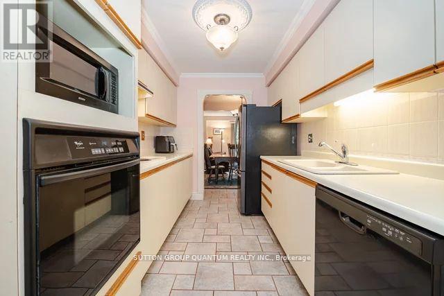 59 - 1200 Walden Circle, Mississauga (Clarkson), Ontario  L5J 4J9 - Photo 8 - W12442463