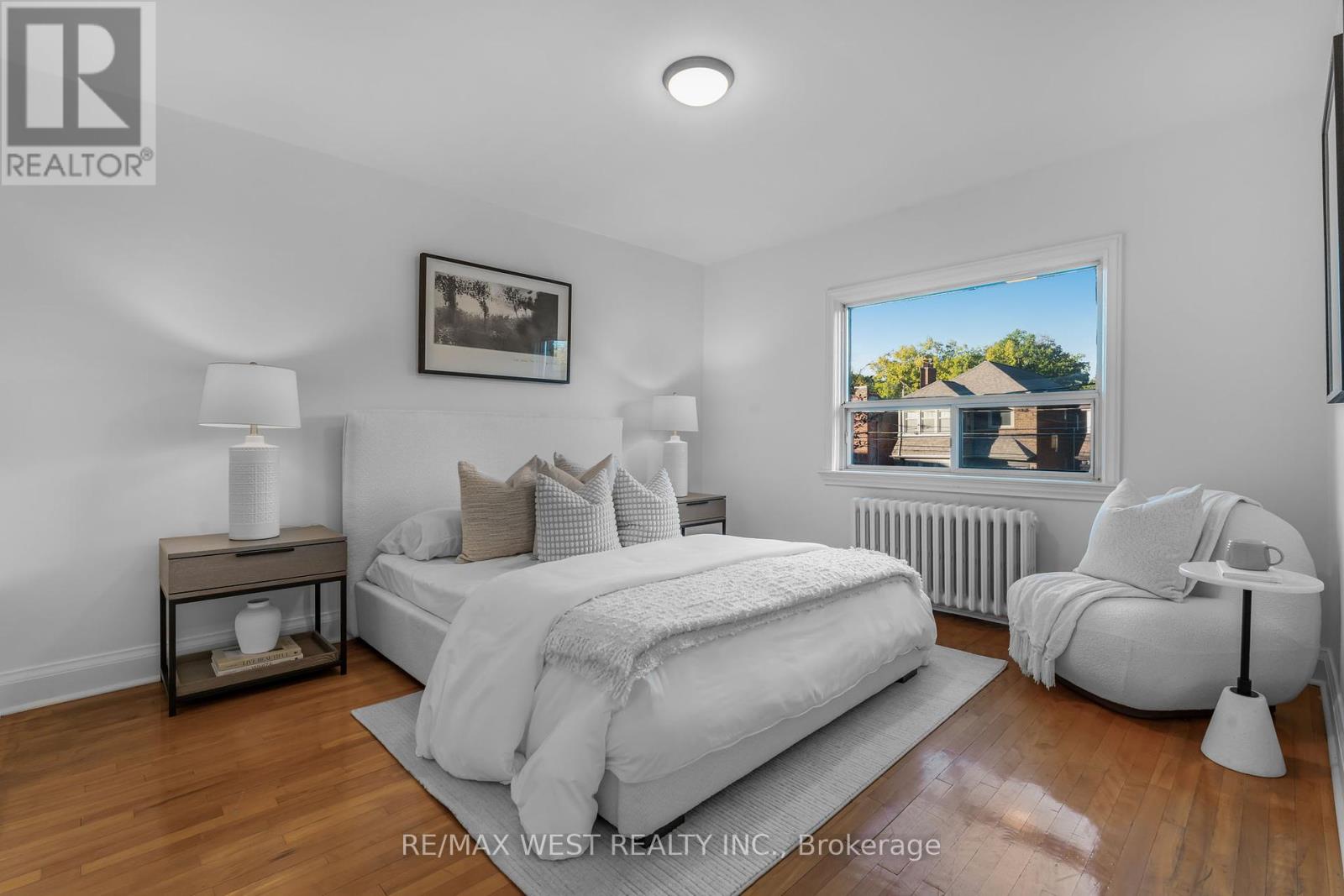 215 Jane Street, Toronto (Runnymede-Bloor West Village), Ontario  M6S 3Y8 - Photo 18 - W12442477