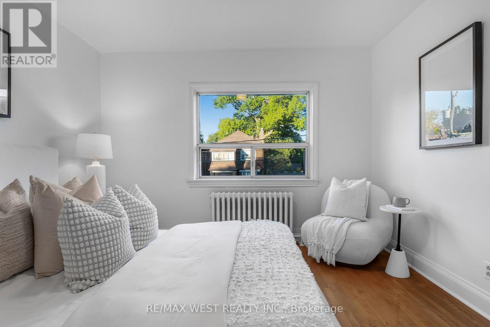 215 Jane Street, Toronto (Runnymede-Bloor West Village), Ontario  M6S 3Y8 - Photo 19 - W12442477