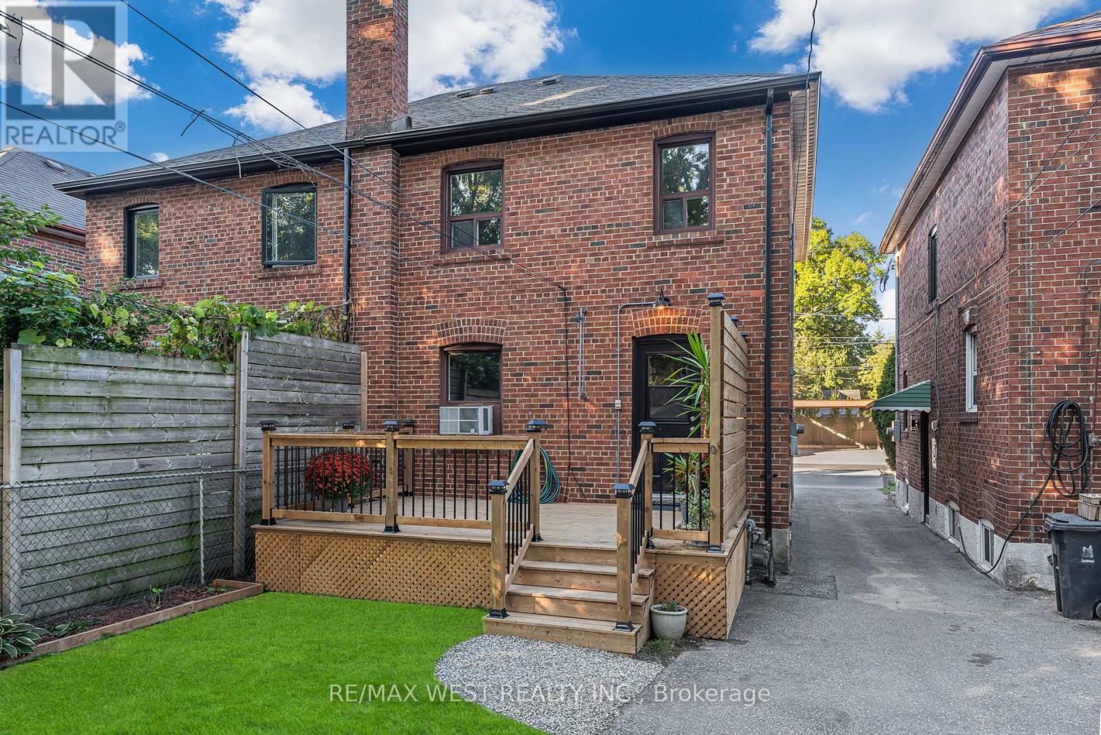 215 Jane Street, Toronto (Runnymede-Bloor West Village), Ontario  M6S 3Y8 - Photo 33 - W12442477