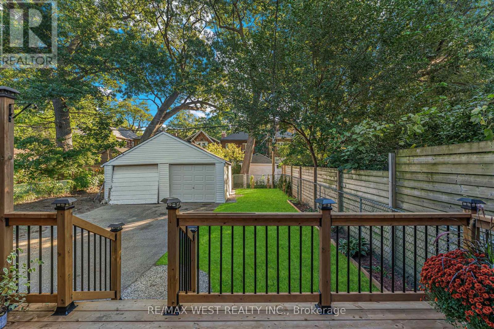 215 Jane Street, Toronto (Runnymede-Bloor West Village), Ontario  M6S 3Y8 - Photo 34 - W12442477