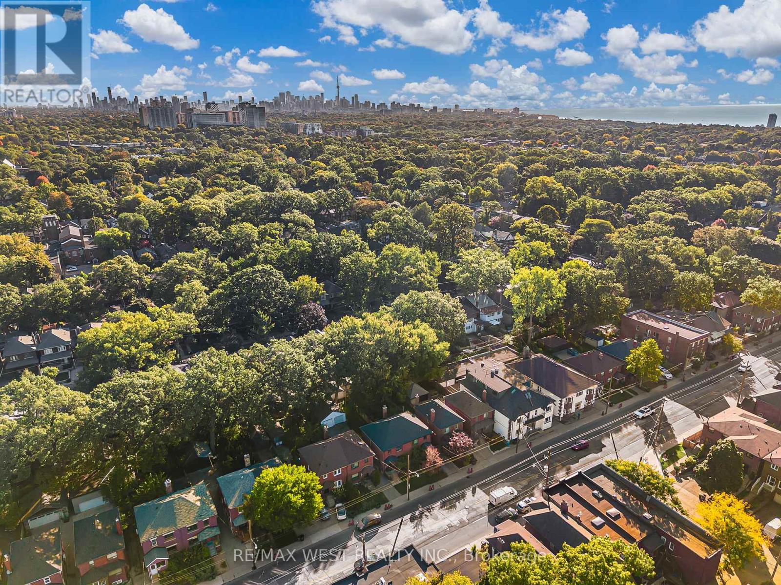 215 Jane Street, Toronto (Runnymede-Bloor West Village), Ontario  M6S 3Y8 - Photo 38 - W12442477