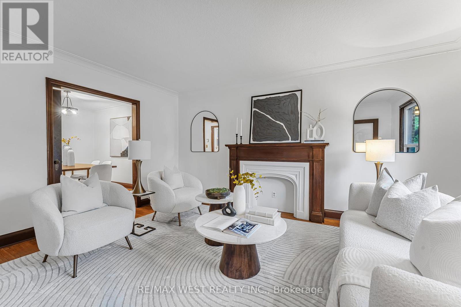 215 Jane Street, Toronto (Runnymede-Bloor West Village), Ontario  M6S 3Y8 - Photo 7 - W12442477