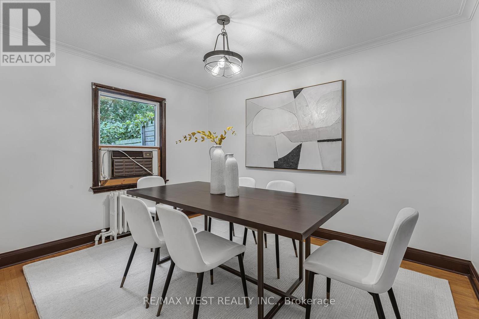 215 Jane Street, Toronto (Runnymede-Bloor West Village), Ontario  M6S 3Y8 - Photo 8 - W12442477