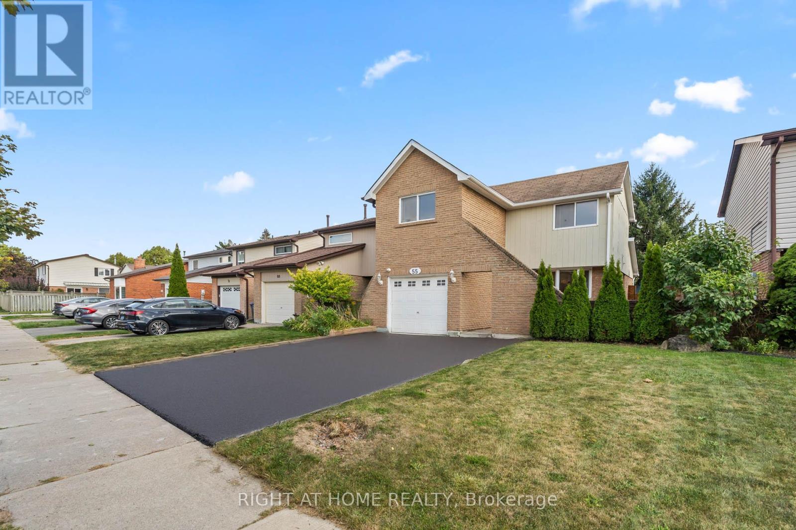 55 Cowan Road N, Brampton (Brampton West), Ontario  L6X 2P9 - Photo 1 - W12442487