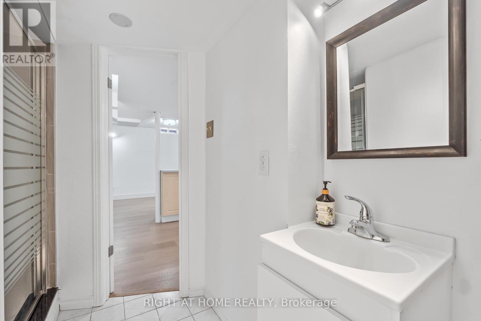 55 Cowan Road N, Brampton (Brampton West), Ontario  L6X 2P9 - Photo 21 - W12442487