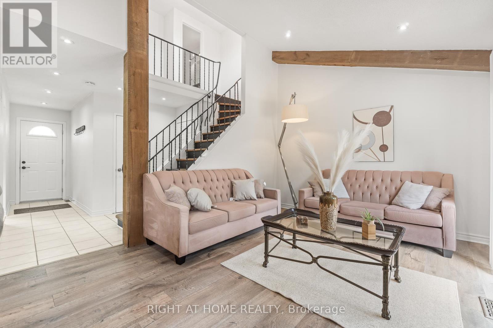 55 Cowan Road N, Brampton (Brampton West), Ontario  L6X 2P9 - Photo 3 - W12442487