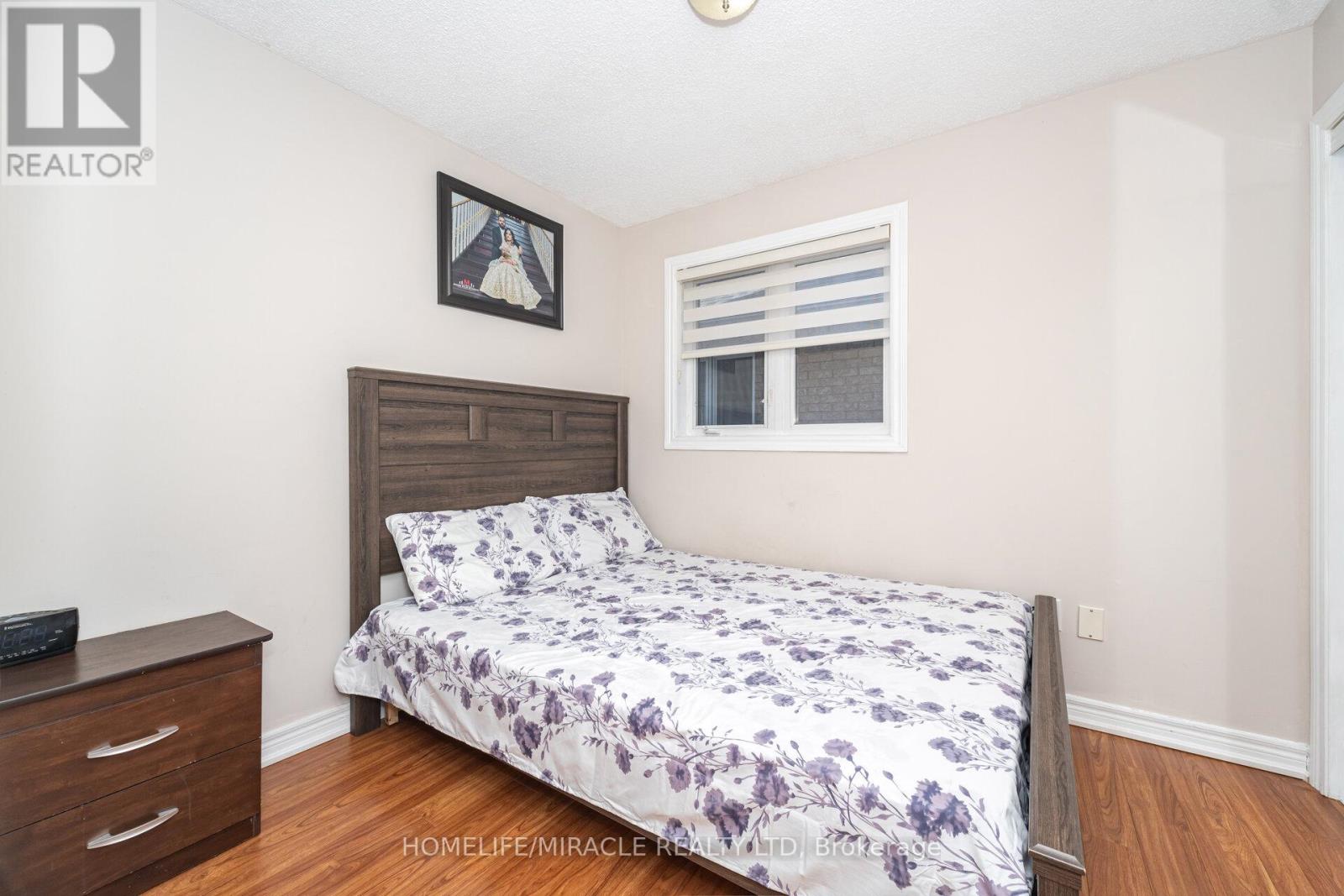 8 Twin Pines Crescent, Brampton (Northwest Sandalwood Parkway), Ontario  L7A 1M5 - Photo 29 - W12442496