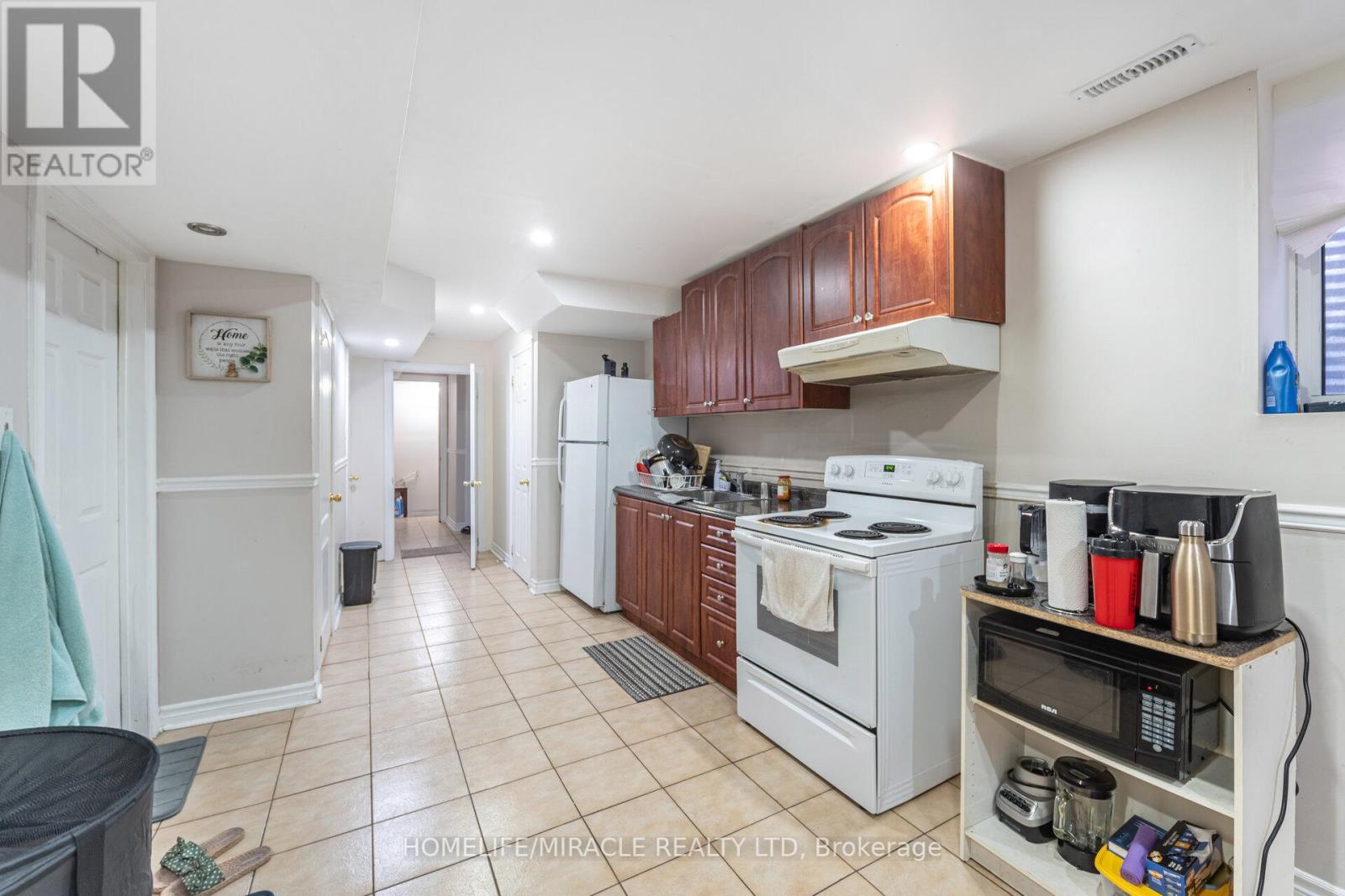 8 Twin Pines Crescent, Brampton (Northwest Sandalwood Parkway), Ontario  L7A 1M5 - Photo 39 - W12442496