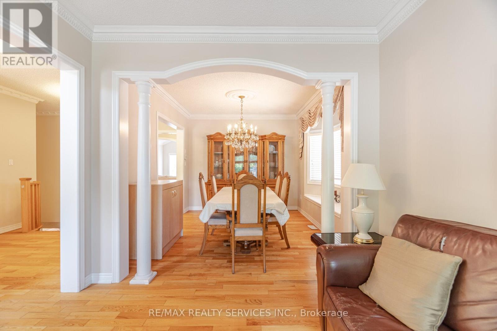 2413 Salcome Drive, Oakville (Jc Joshua Creek), Ontario  L6H 7N5 - Photo 11 - W12442499