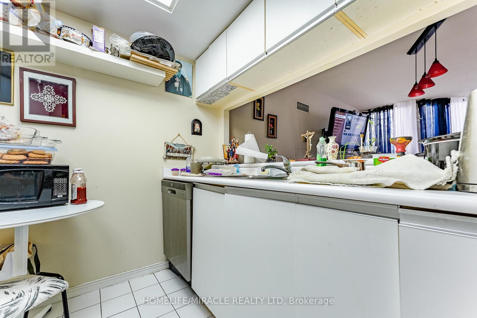 318 - 250 Webb Drive, Mississauga (City Centre), Ontario  L6P 1Y9 - Photo 12 - W12442516