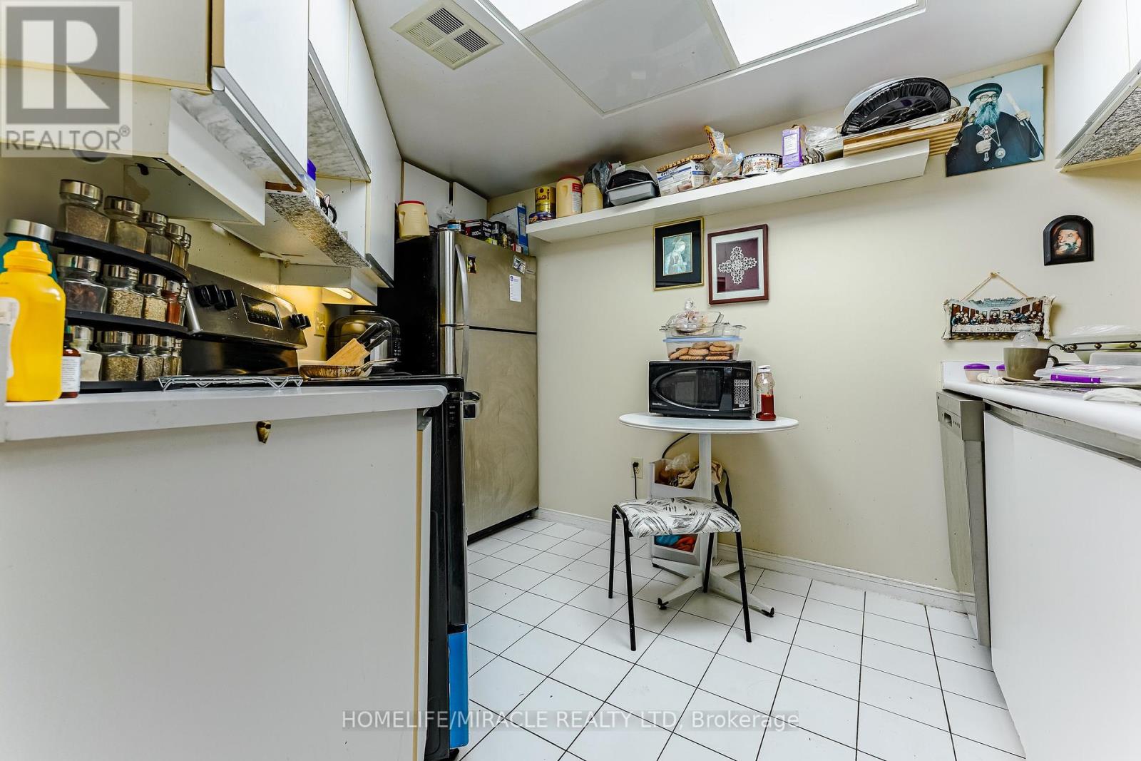 318 - 250 Webb Drive, Mississauga (City Centre), Ontario  L6P 1Y9 - Photo 13 - W12442516