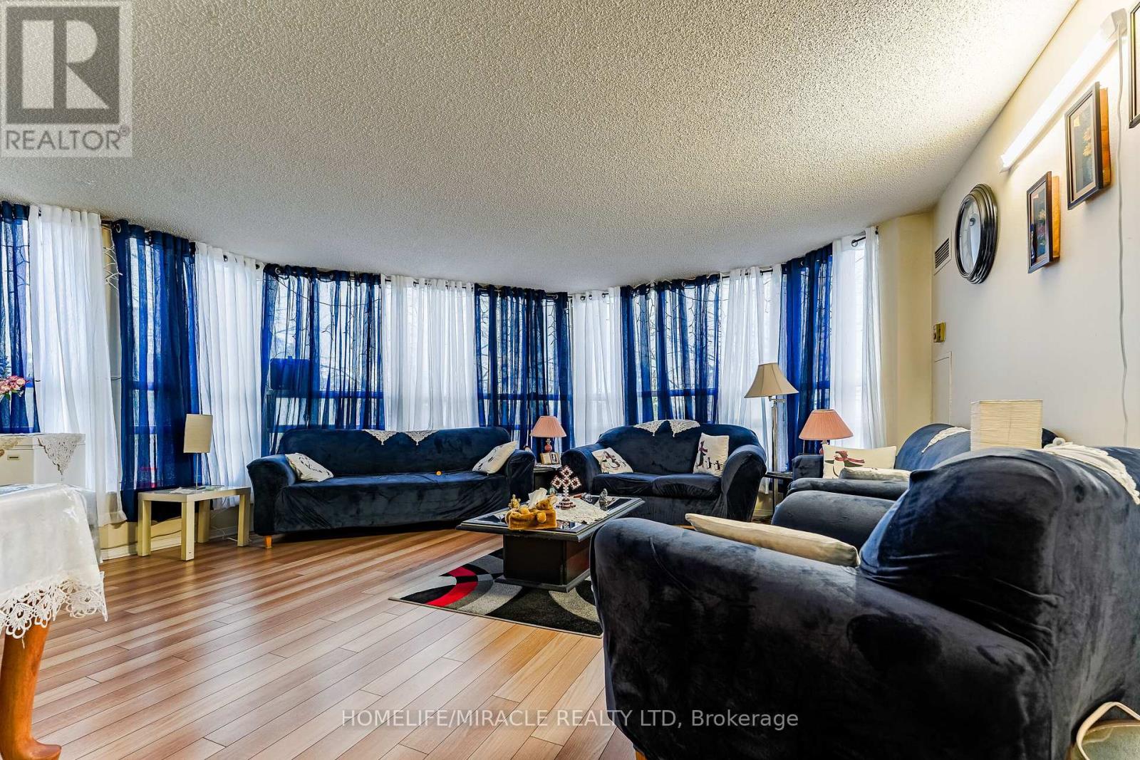 318 - 250 Webb Drive, Mississauga (City Centre), Ontario  L6P 1Y9 - Photo 25 - W12442516