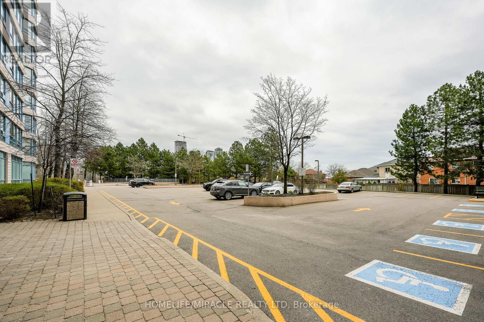 318 - 250 Webb Drive, Mississauga (City Centre), Ontario  L6P 1Y9 - Photo 32 - W12442516