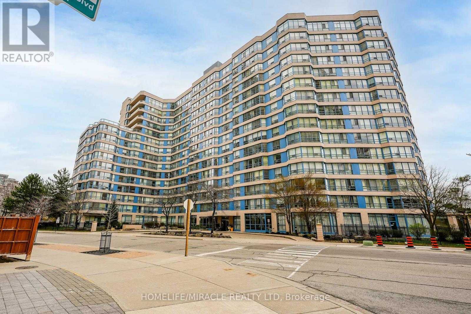 318 - 250 Webb Drive, Mississauga (City Centre), Ontario  L6P 1Y9 - Photo 33 - W12442516