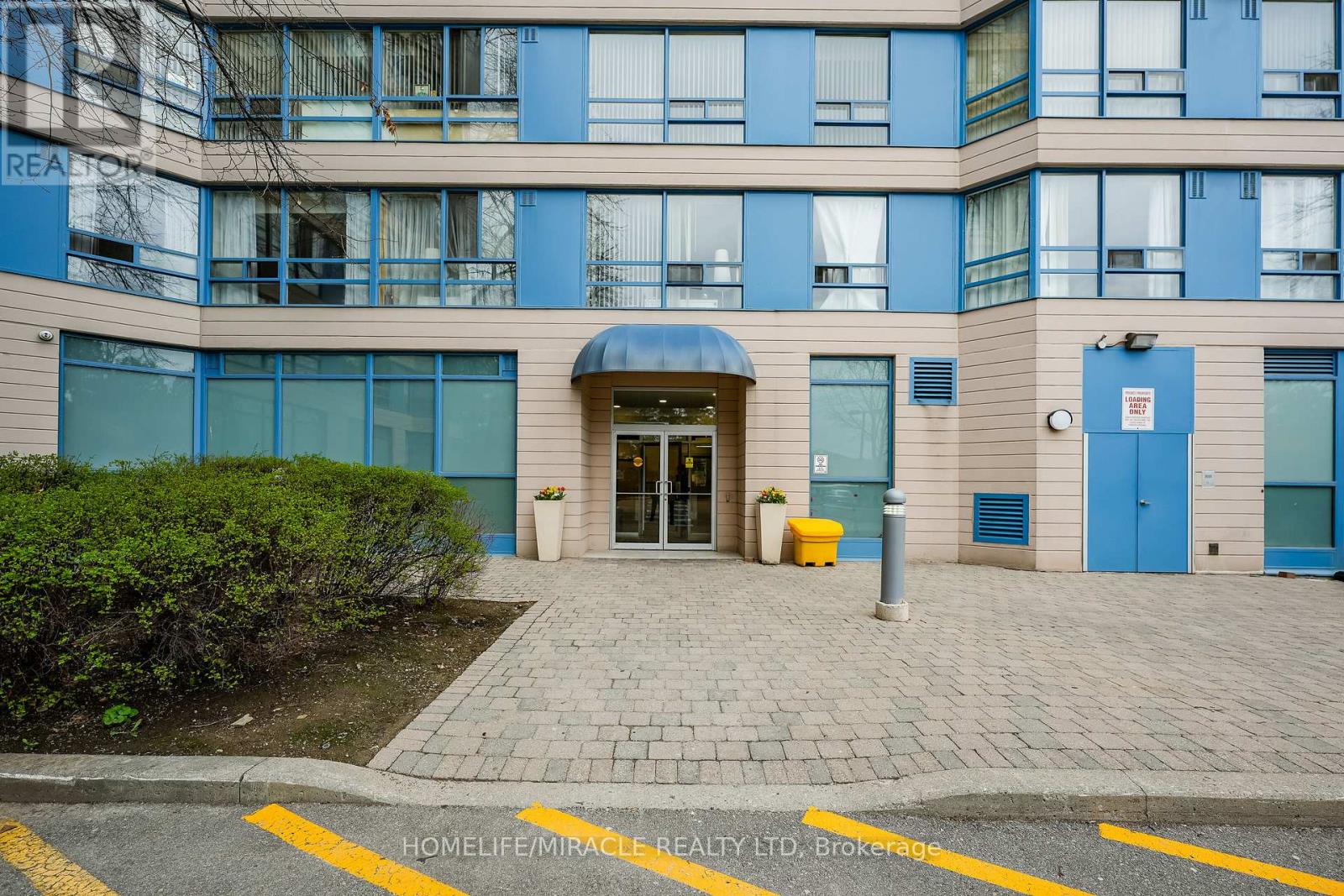 318 - 250 Webb Drive, Mississauga (City Centre), Ontario  L6P 1Y9 - Photo 5 - W12442516