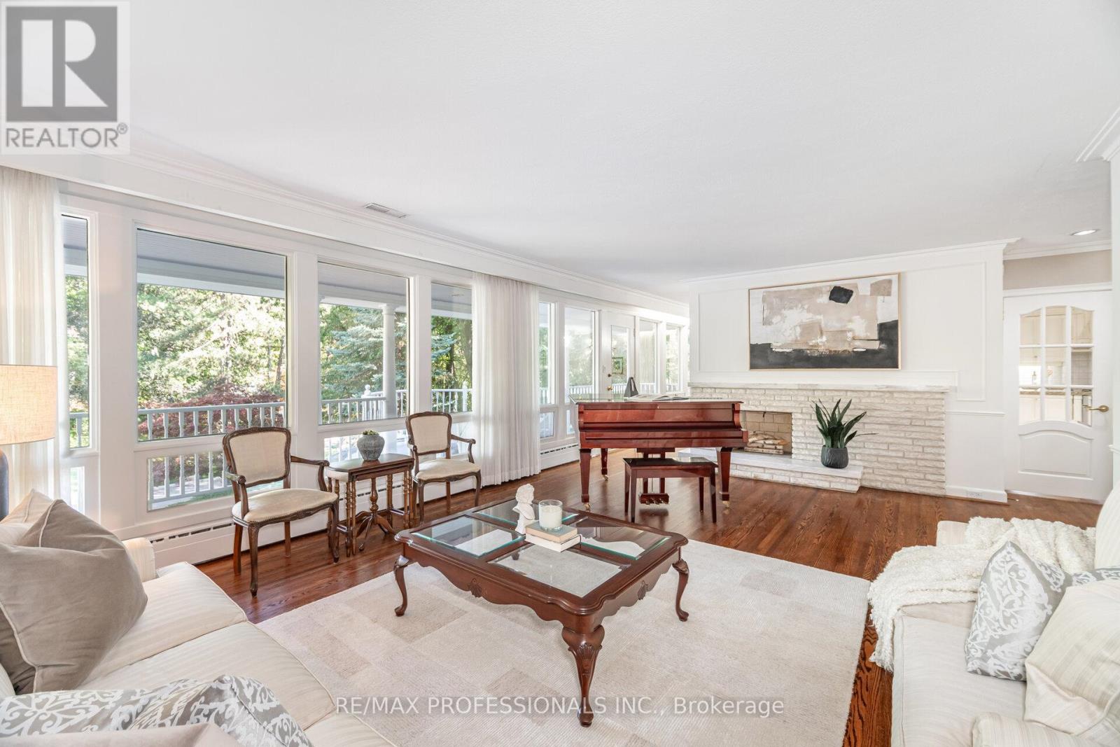32 Edenbrook Hill, Toronto (Edenbridge-Humber Valley), Ontario  M9A 3Z6 - Photo 19 - W12442517