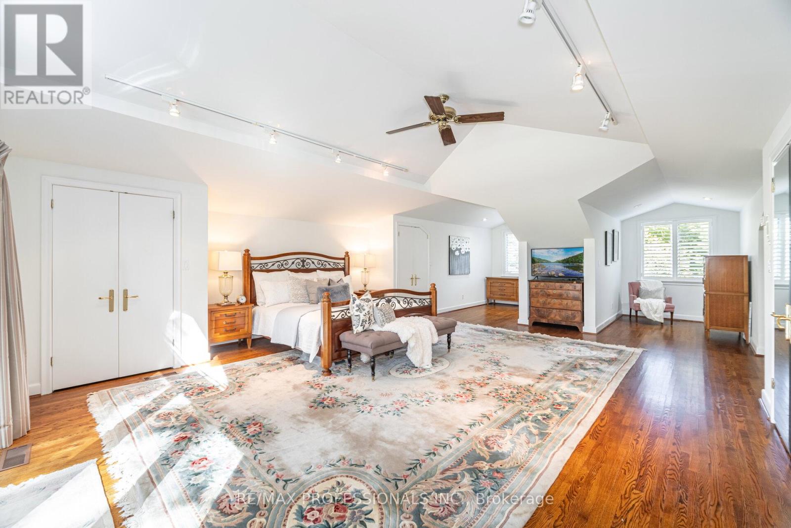 32 Edenbrook Hill, Toronto (Edenbridge-Humber Valley), Ontario  M9A 3Z6 - Photo 35 - W12442517