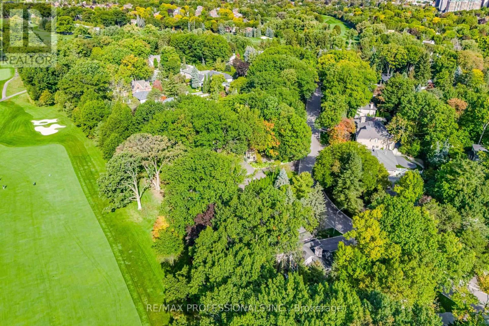 32 Edenbrook Hill, Toronto (Edenbridge-Humber Valley), Ontario  M9A 3Z6 - Photo 45 - W12442517