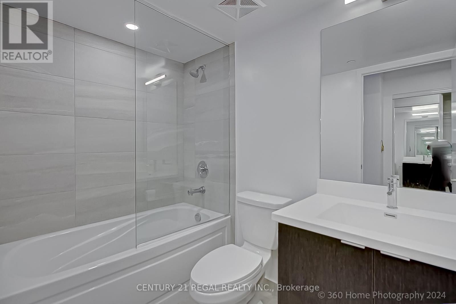 Ph105 - 219 Dundas Street E, Toronto, Ontario  M5A 0V1 - Photo 9 - C12442586