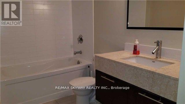 709 - 126 Simcoe Street, Toronto, Ontario  M5H 4E6 - Photo 10 - C12442600