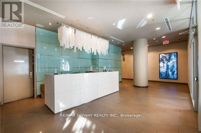 709 - 126 Simcoe Street, Toronto, Ontario  M5H 4E6 - Photo 3 - C12442600