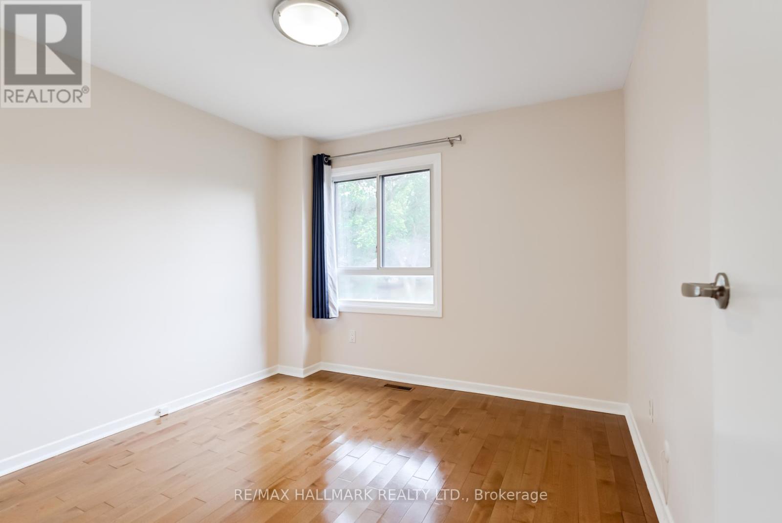 50 Song Meadoway, Toronto, Ontario  M2H 2T7 - Photo 32 - C12442612