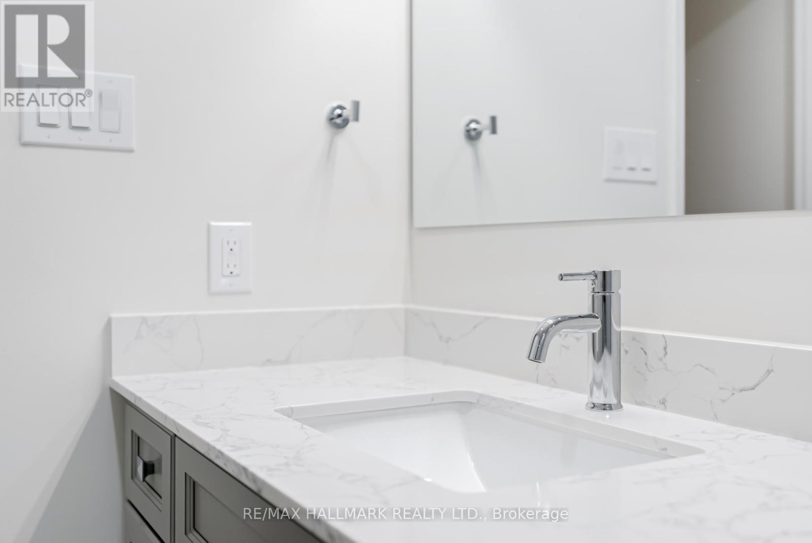 50 Song Meadoway, Toronto, Ontario  M2H 2T7 - Photo 39 - C12442612