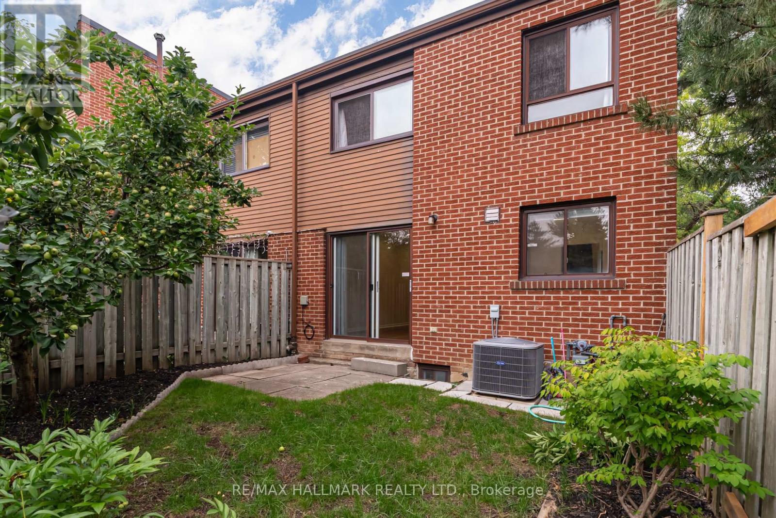 50 Song Meadoway, Toronto, Ontario  M2H 2T7 - Photo 42 - C12442612