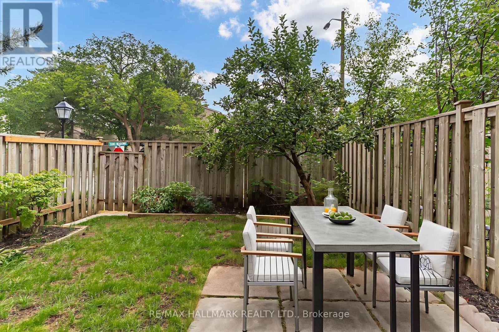 50 Song Meadoway, Toronto, Ontario  M2H 2T7 - Photo 43 - C12442612