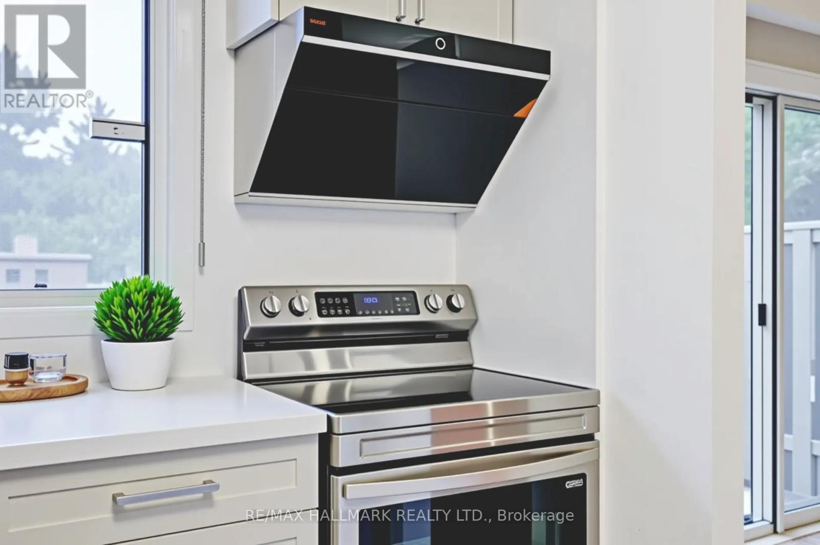 50 Song Meadoway, Toronto, Ontario  M2H 2T7 - Photo 6 - C12442612