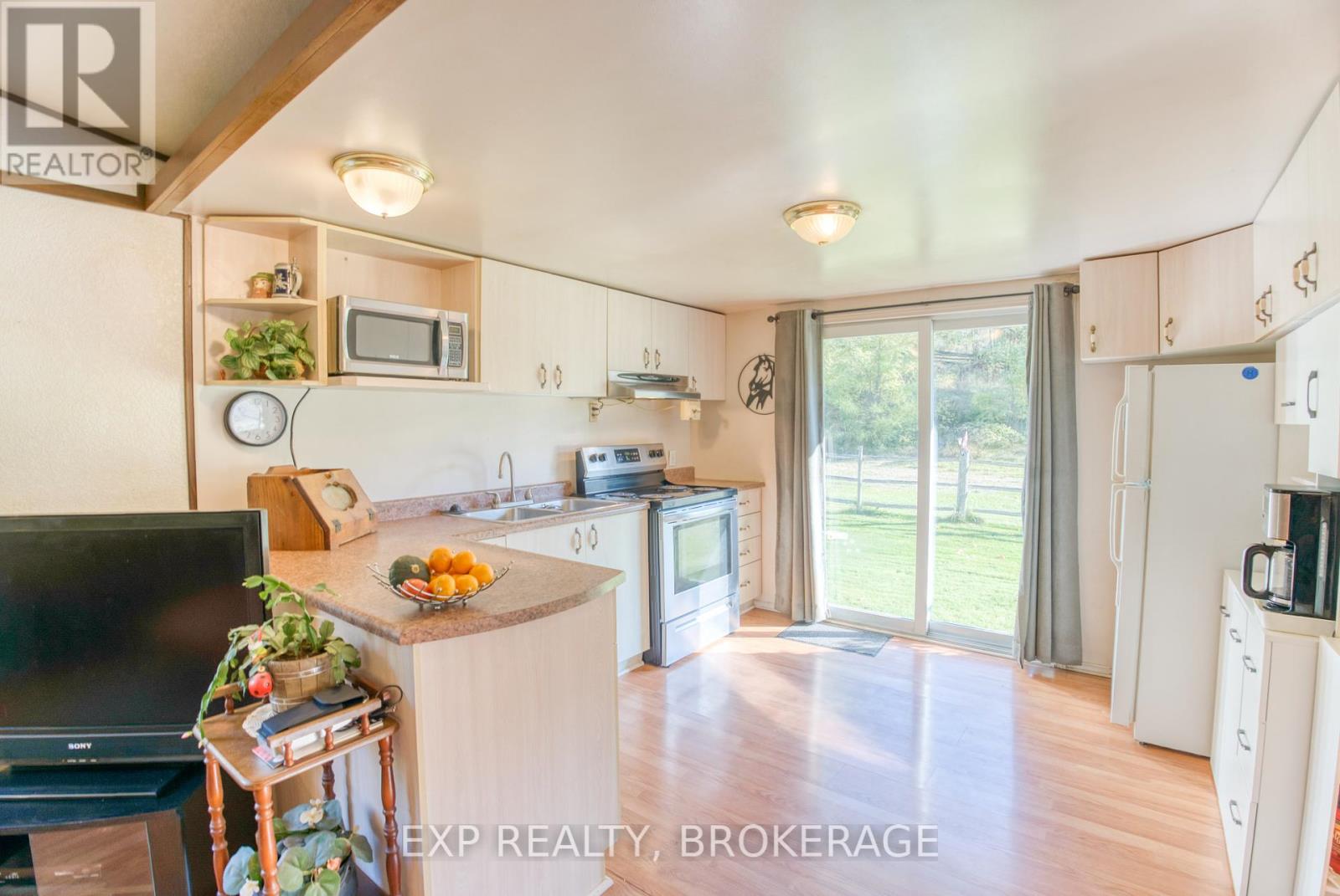 1103 Harold Road, Frontenac, Ontario  K0H 2E0 - Photo 10 - X12442684