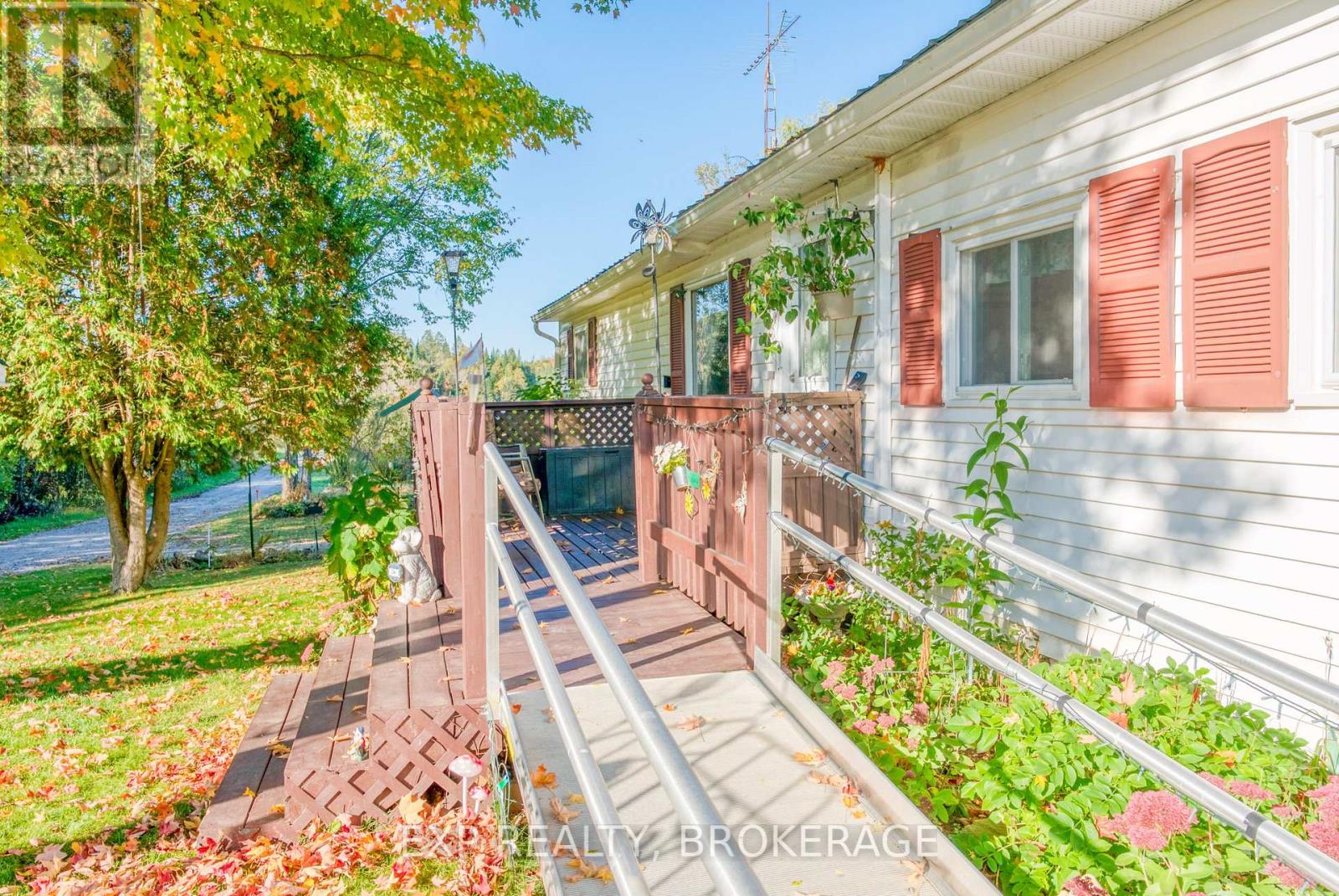 1103 Harold Road, Frontenac, Ontario  K0H 2E0 - Photo 3 - X12442684