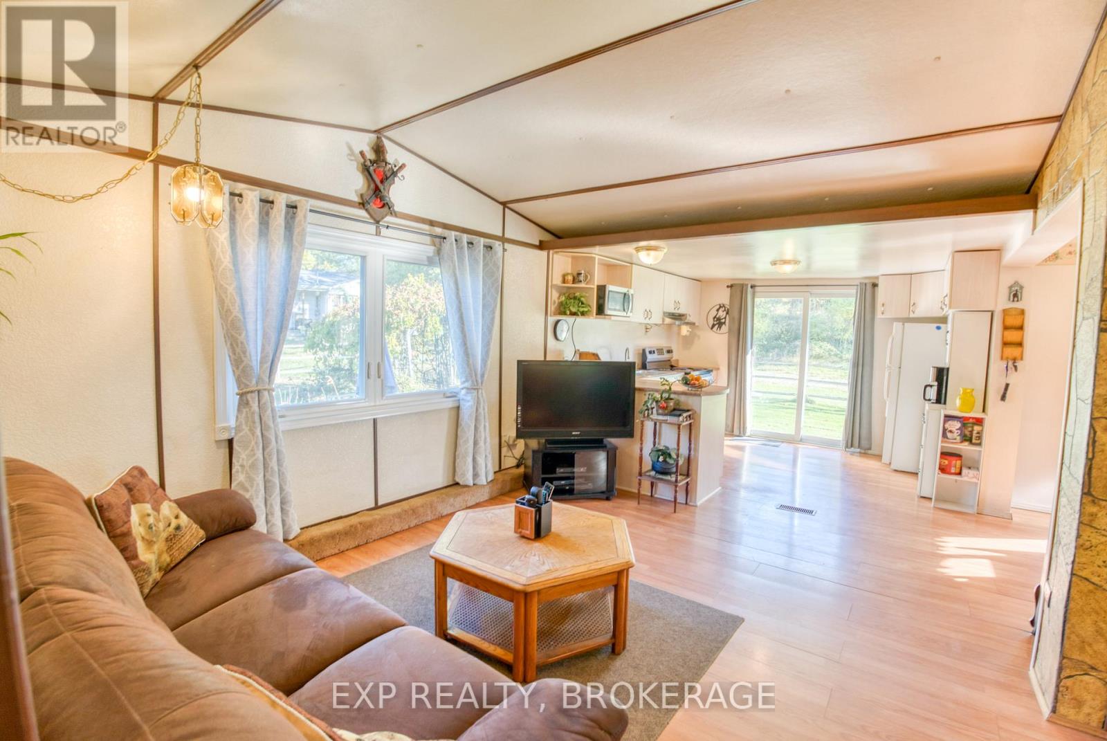 1103 Harold Road, Frontenac, Ontario  K0H 2E0 - Photo 8 - X12442684