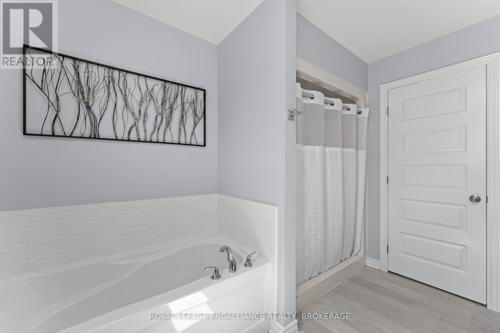 1713 Executive Avenue, Kingston, Ontario  K7P 0L9 - Photo 23 - X12442811