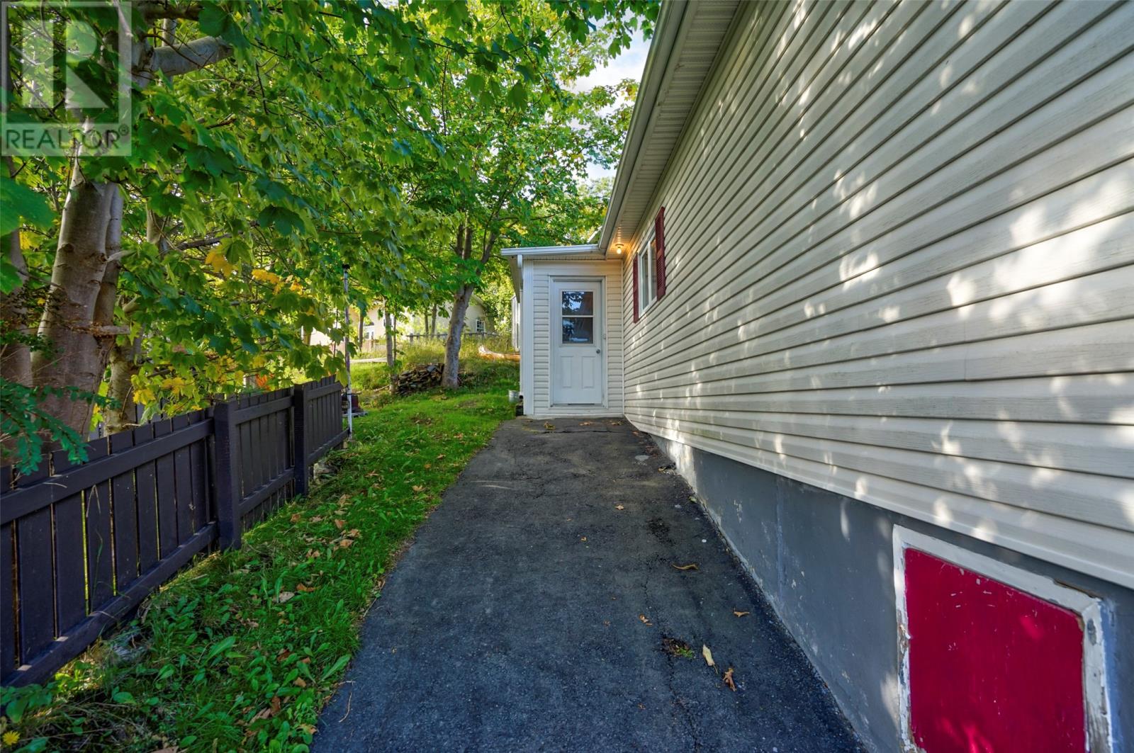 27 Meadow Road, Upper Island Cove, Newfoundland & Labrador  A0A 4E0 - Photo 4 - 1291168