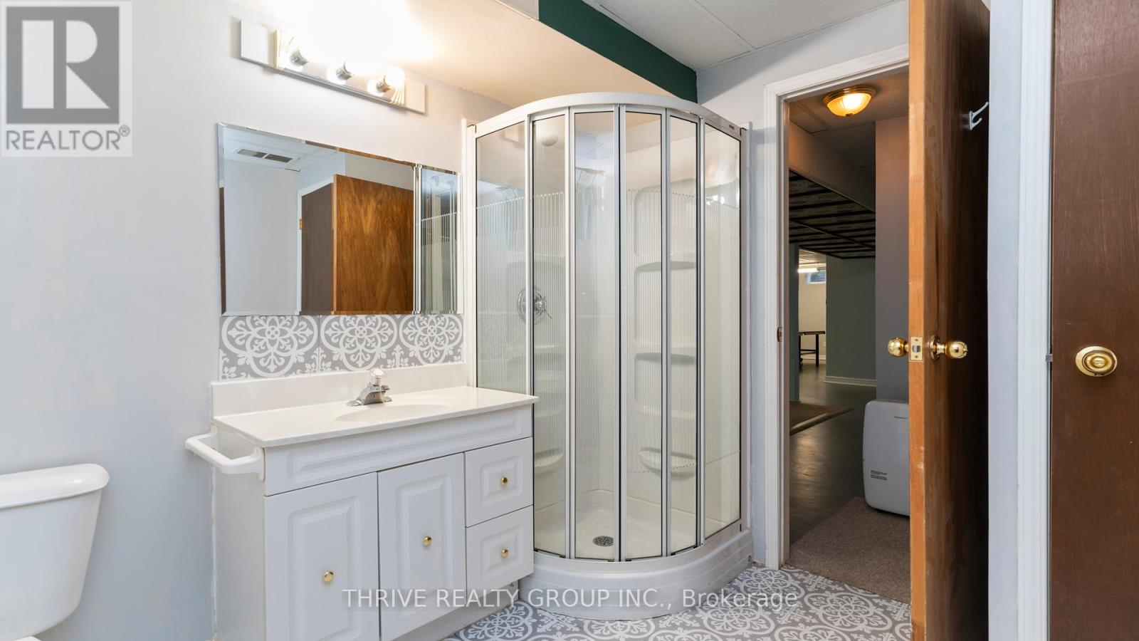 217 Mary Avenue, London South (South D), Ontario  N6J 3L8 - Photo 32 - X12442707