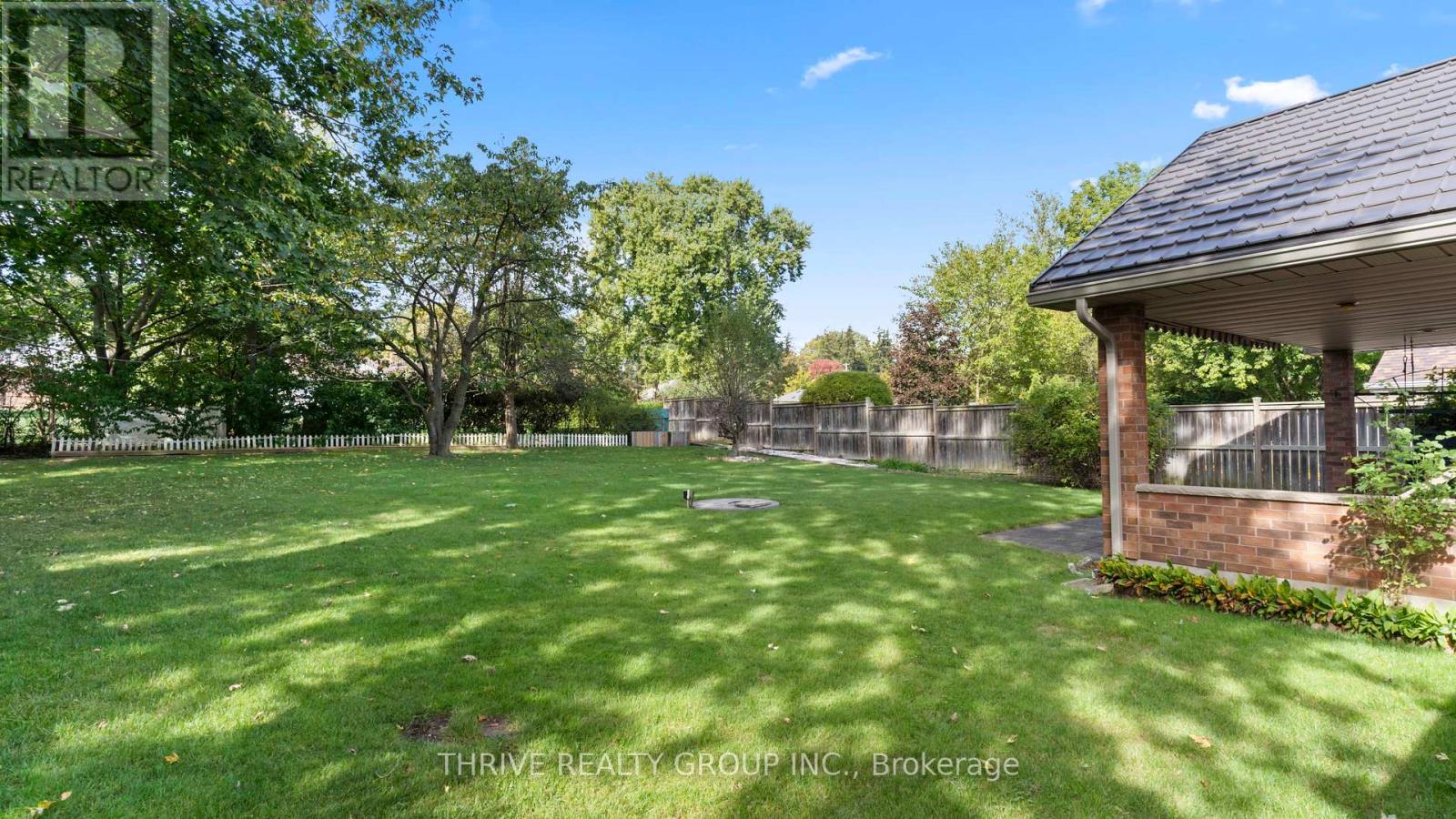 217 Mary Avenue, London South (South D), Ontario  N6J 3L8 - Photo 40 - X12442707