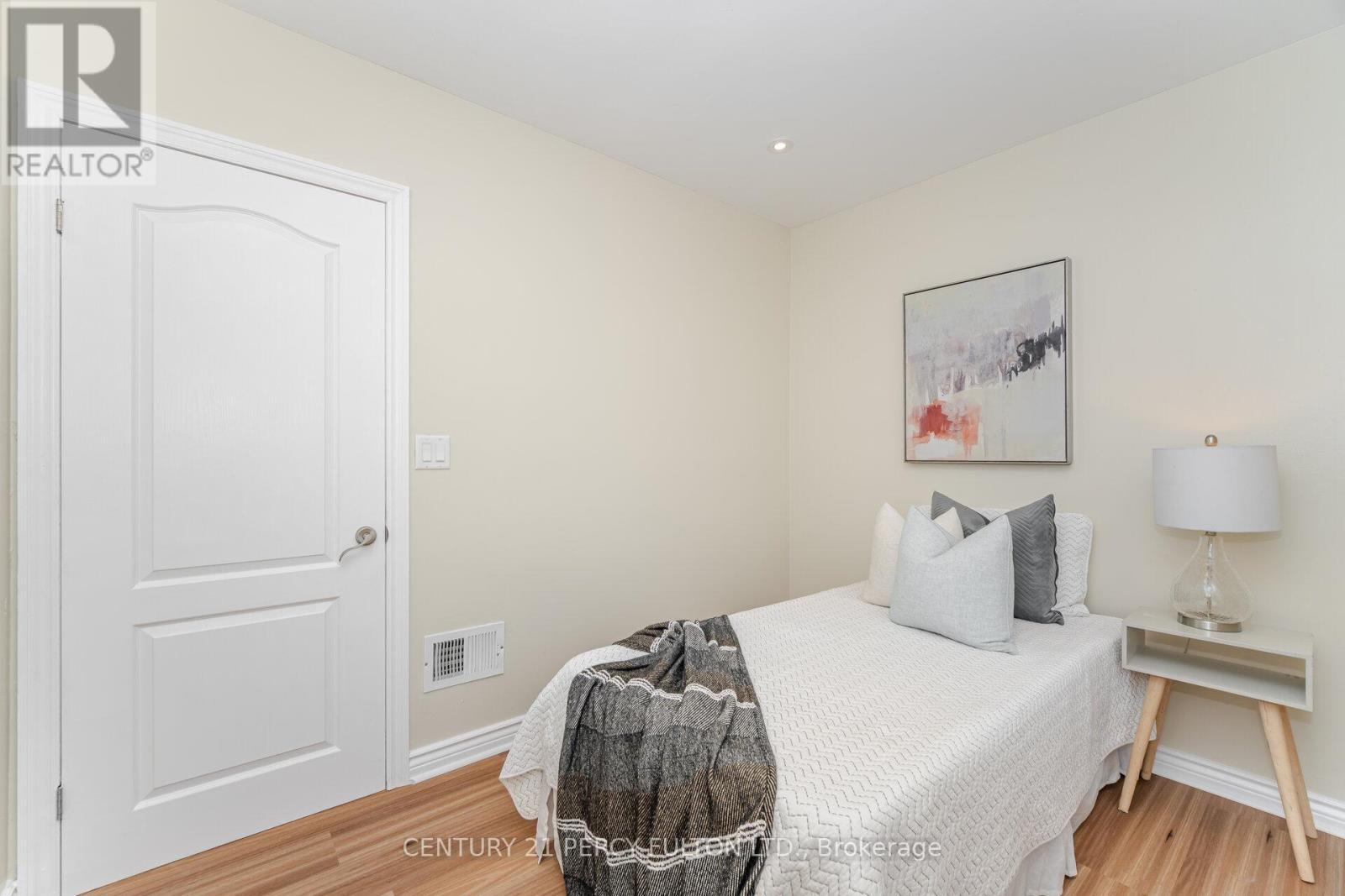 600 Ridgeway Avenue, Oshawa (Mclaughlin), Ontario  L1J 2W2 - Photo 16 - E12442626