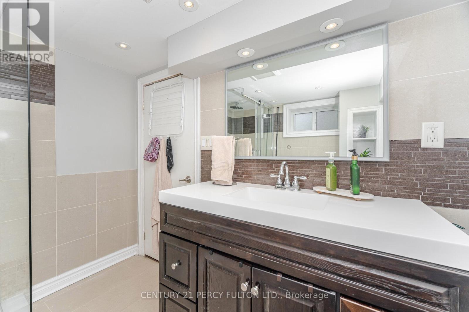 600 Ridgeway Avenue, Oshawa (Mclaughlin), Ontario  L1J 2W2 - Photo 28 - E12442626