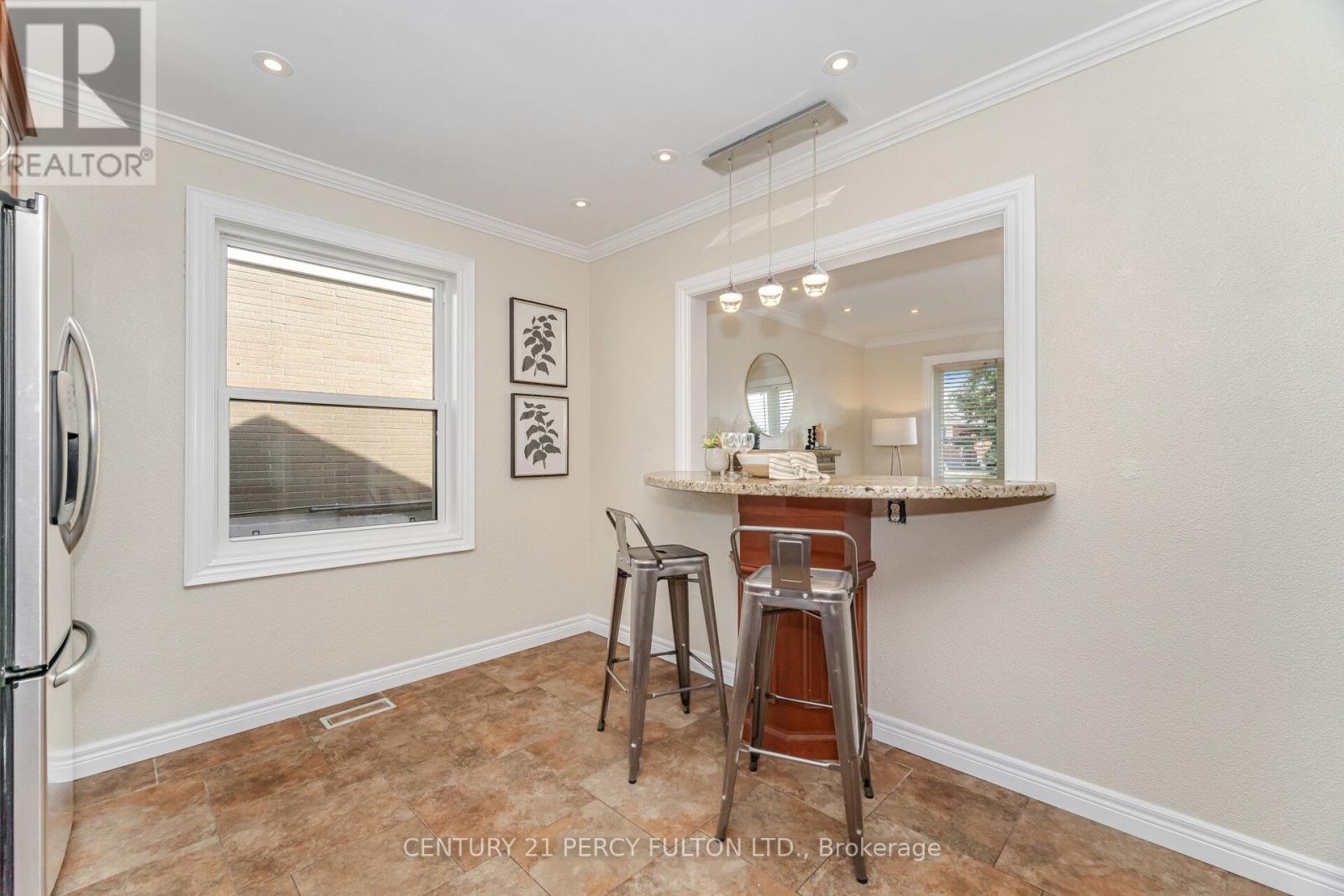 600 Ridgeway Avenue, Oshawa (Mclaughlin), Ontario  L1J 2W2 - Photo 8 - E12442626