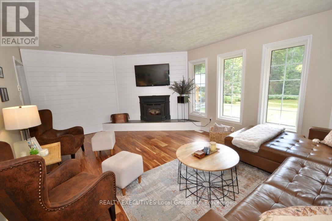 1 Springdale Drive, North Bay, Ontario  P1B 8G2 - Photo 12 - X12411541