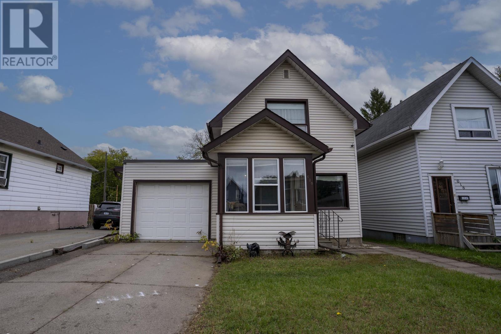 620 Vickers St N, Thunder Bay, Ontario  P7C 4B7 - Photo 1 - TB253008
