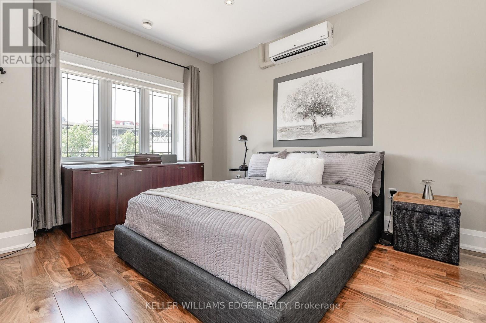 1081 Beach Boulevard, Hamilton (Hamilton Beach), Ontario  L8H 6Z9 - Photo 35 - X12442417