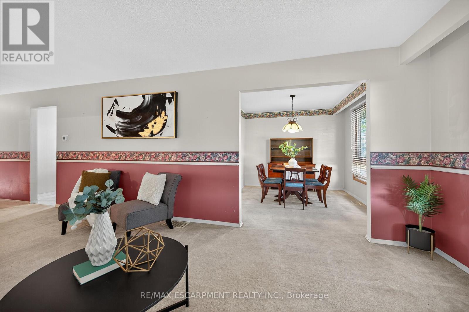 12 Athens Street, Haldimand, Ontario  N0A 1H0 - Photo 10 - X12442420