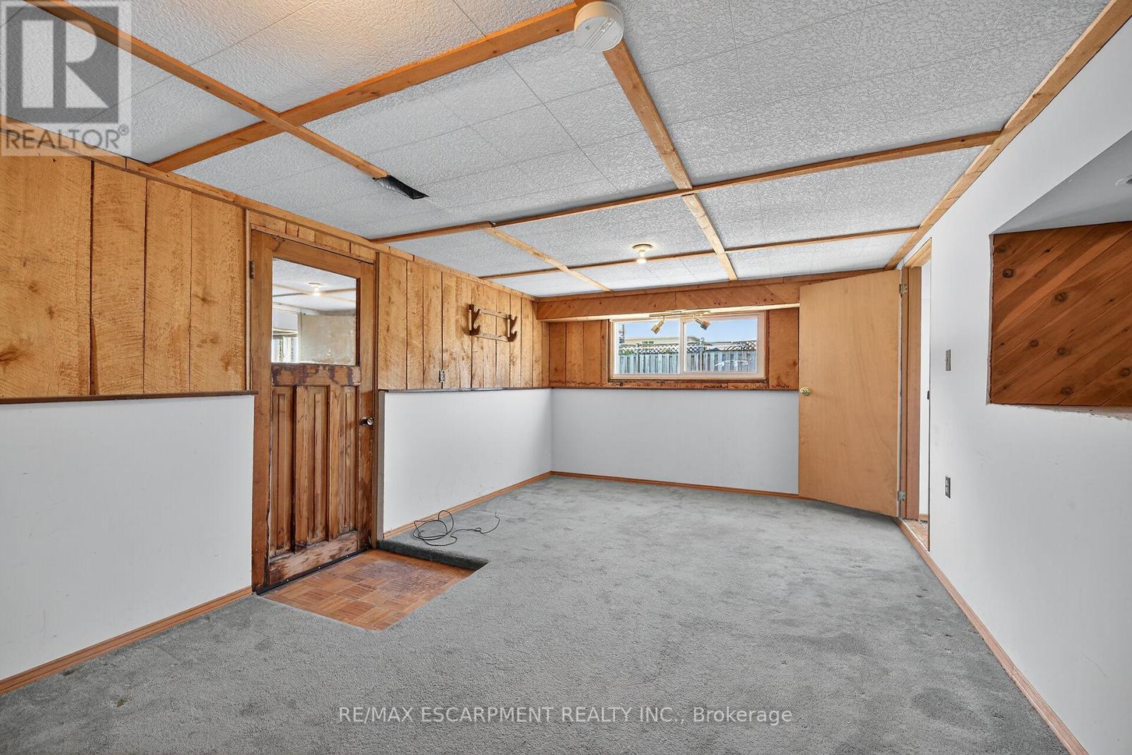 12 Athens Street, Haldimand, Ontario  N0A 1H0 - Photo 33 - X12442420